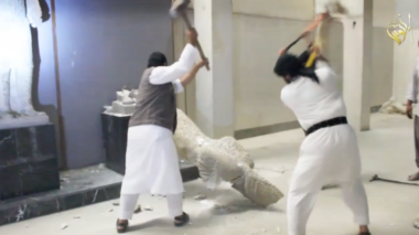 isis-destroys-mosul-artifacts